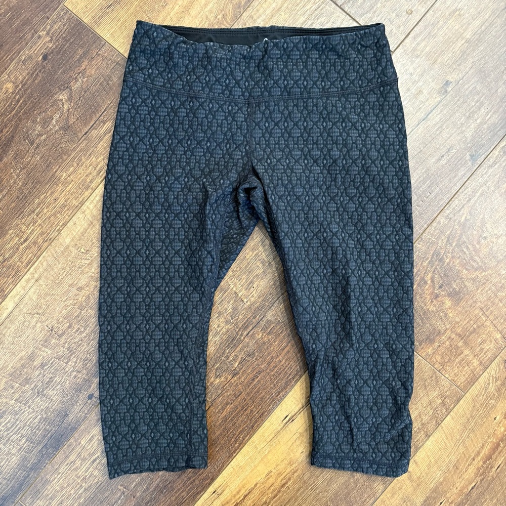 Prana Women’s Misty Knicker Yoga Capri Workout Leggings Black Geometric